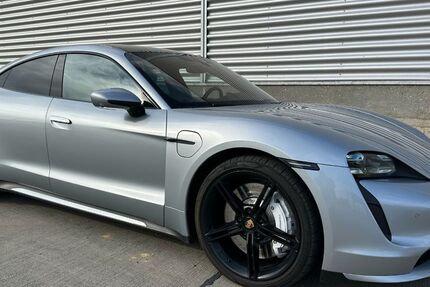 Porsche Taycan 89.570 km 68.900 &euro; Essen 45327