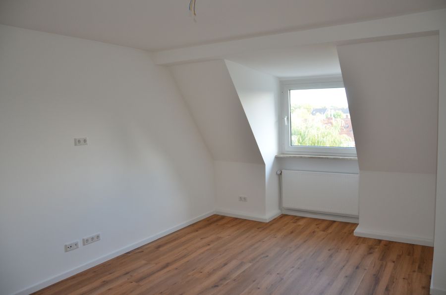 PRIVAT: Moderne 2,5 Zi. Dachgeschoss-Wohnung in ruhiger zentraler Top-Lage Alsenviertel, ohne Balkon - Dachgeschoßwohnung Bochum Innenstadt | Angebot:27501609