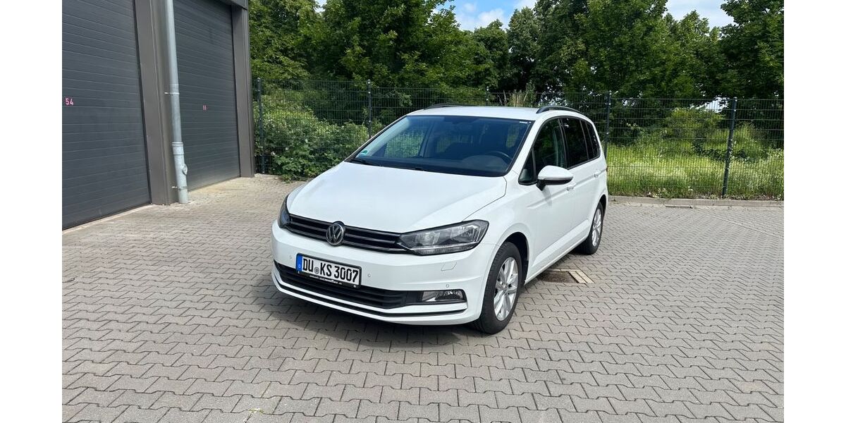 VW Touran 192.800 km 13.400 &euro; Duisburg 47279