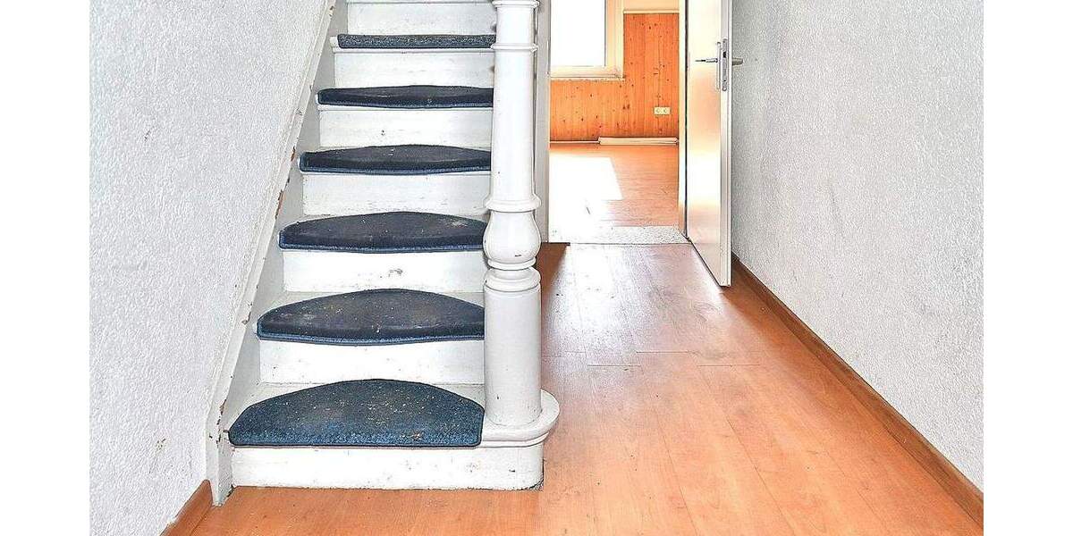 Etagenwohnung Recklinghausen Süd - 6 Zimmer, 220 m&sup2;, 299.900&euro; | Angebot:25760415