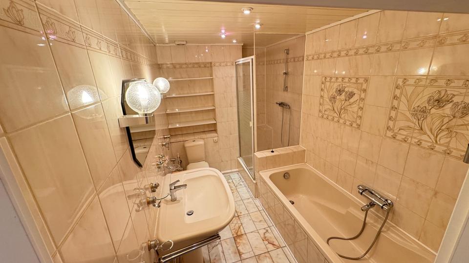 Hochparterre Mülheim an der Ruhr Rechtsruhr-Nord - 2.5 Zimmer, 73 m&sup2;, 179.000&euro; | Angebot:27446893