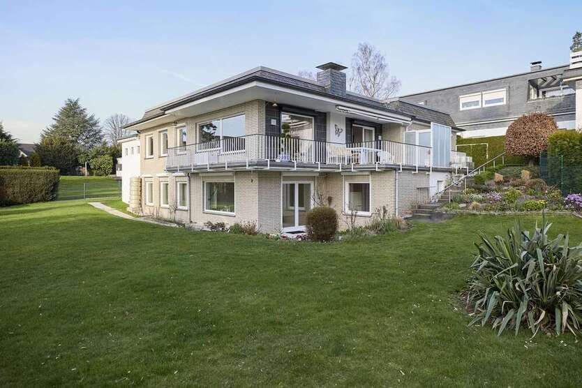 Haus zum Kaufen in Remscheid 670.000 € 280 m²