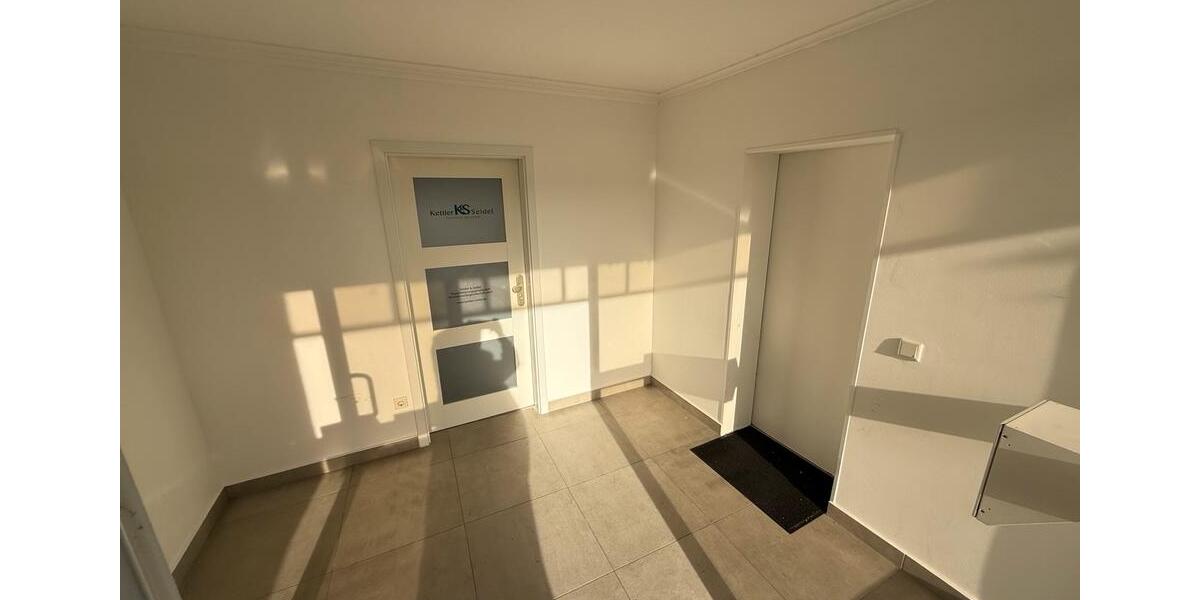 Bürofläche-Kanzlei-Studio Gewerbe Zuvermieten 3-Räume MH-Dümpten zimmer