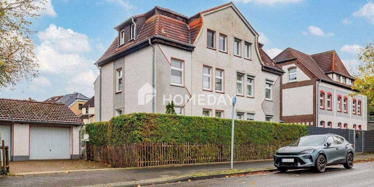 Geräumige DHH mit ca. 140 m² Gesamtfläche (davon 96 m² Wohnfläche) und liebevoll angelegtem Garten 4 zimmer