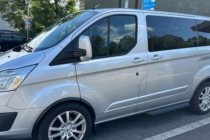 Ford Tourneo Custom 242.000 km 14.880 &euro; Duisburg 47138