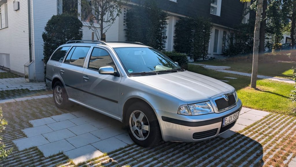 Skoda Octavia 150.332 km 1.800 &euro; Essen 45143