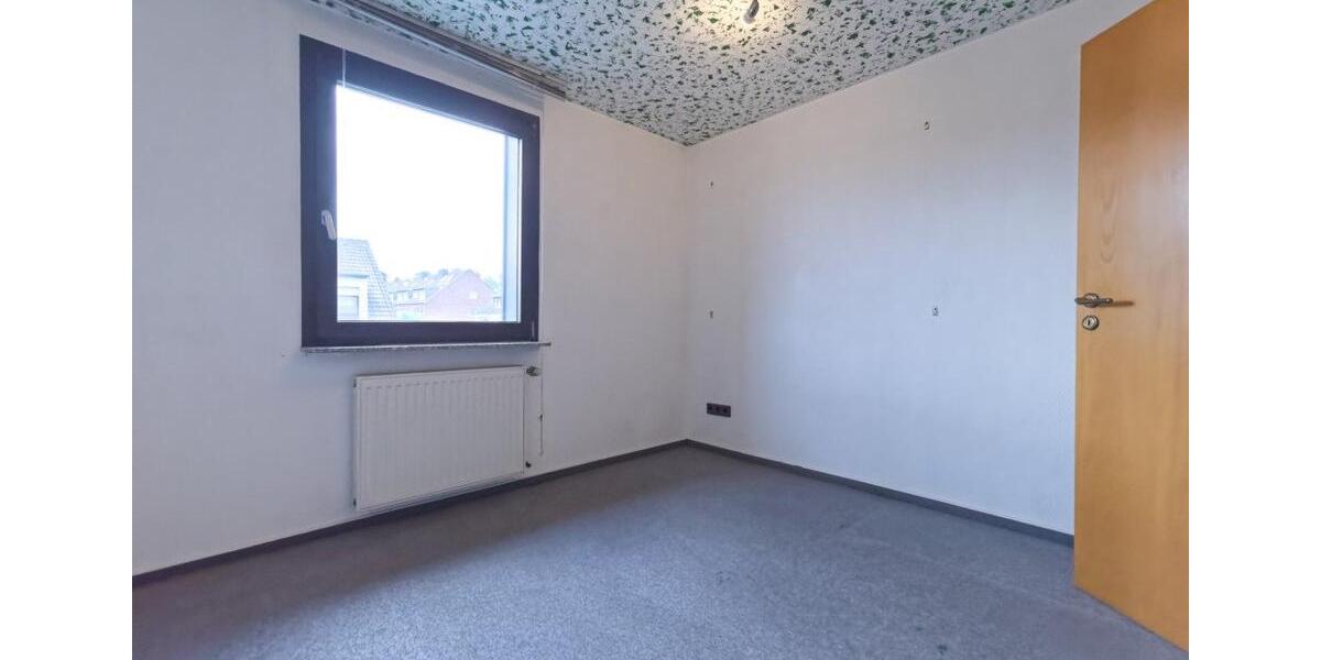 Dachgeschoßwohnung Oberhausen Biefang - 4 Zimmer, 96 m&sup2;, 239.000&euro; | Angebot:26940519