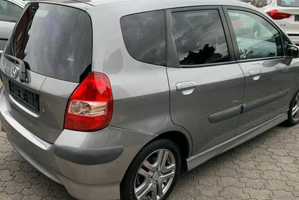 Honda Jazz 189.000 km 4.150 &euro; Moers 47443