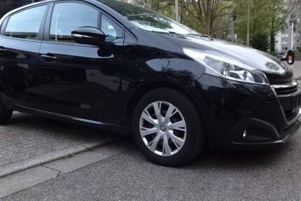 Peugeot 208 111.688 km 4.600 &euro; Essen 45276