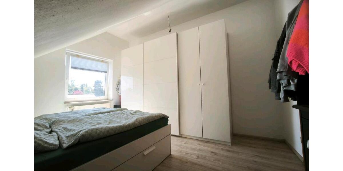 Dachgeschoßwohnung Dinslaken Lohberg - 3.5 Zimmer, 84 m&sup2;, 714&euro; | Angebot:26415664