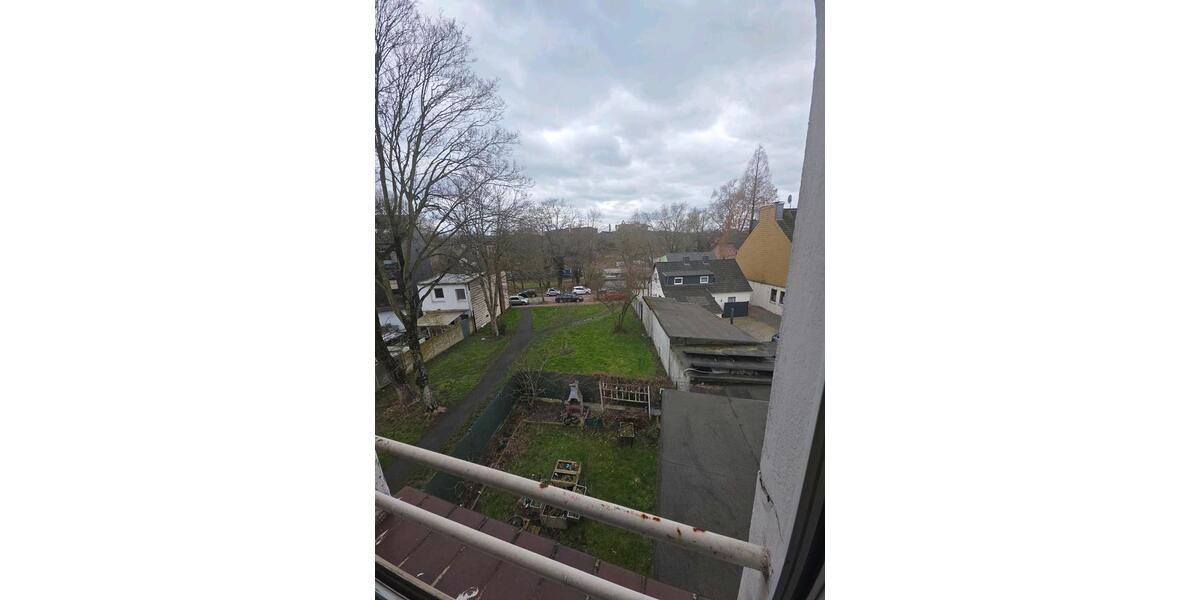 Dachgeschoßwohnung Duisburg Mittelmeiderich - 3.5 Zimmer, 70 m&sup2;, 590&euro; | Angebot:25880055