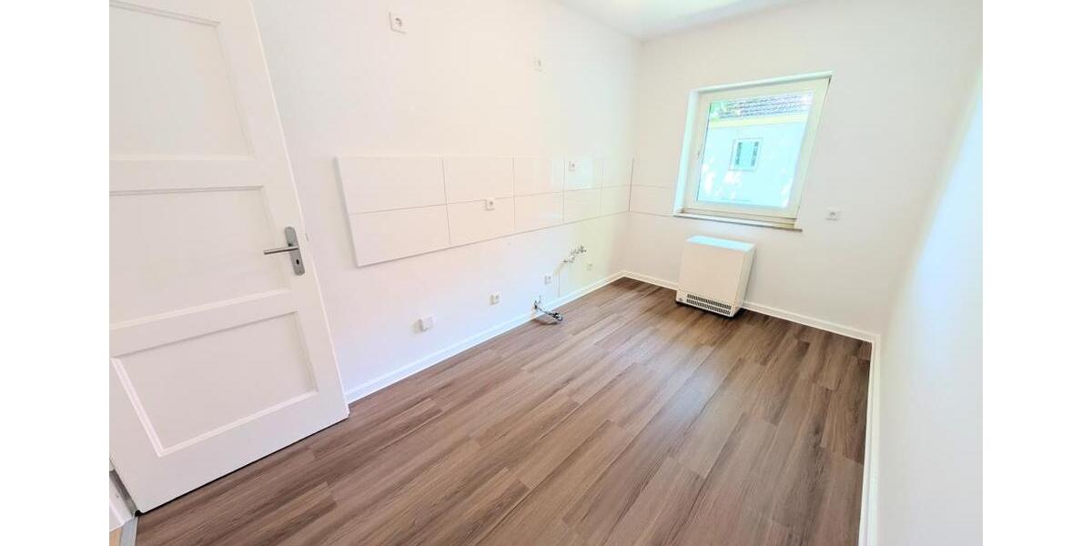 **Erdgeschoss, frisch renoviert und neues Tageslichtbad gewünscht? Dann schnell sein!** 3 zimmer