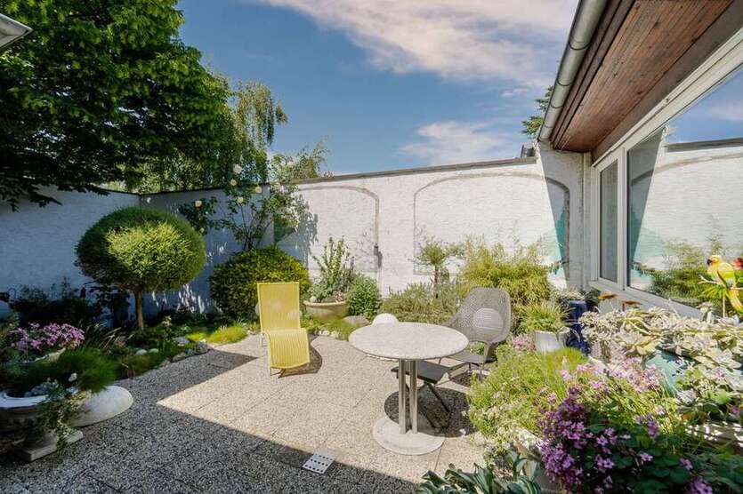 Haus zum Kaufen in Düsseldorf 619.000 € 131 m²