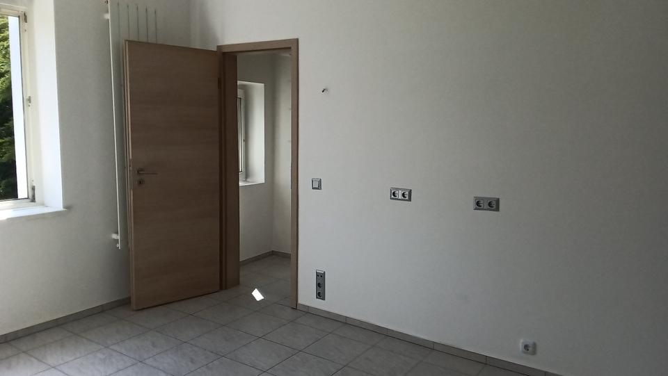Etagenwohnung Velbert Velbert-Mitte - 3 Zimmer, 100 m&sup2;, 800&euro; | Angebot:25865897