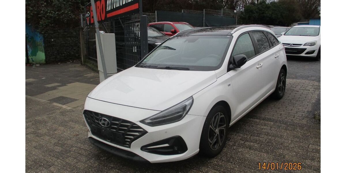 Hyundai i30 78.000 km 13.999 &euro; Oberhausen 46149