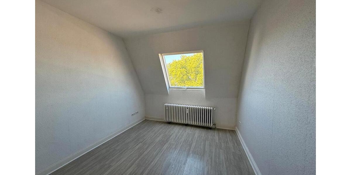 3 Zimmer DG Wohnung 77qm Oberhausen zentral 4 zimmer