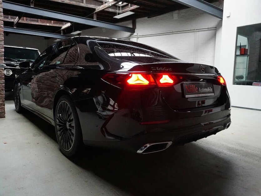 Mercedes-Benz E 220 d Edition 4M AMG SuperScreen Burm 20´ 360° 2.059 km 68.900 € Wuppertal 42327