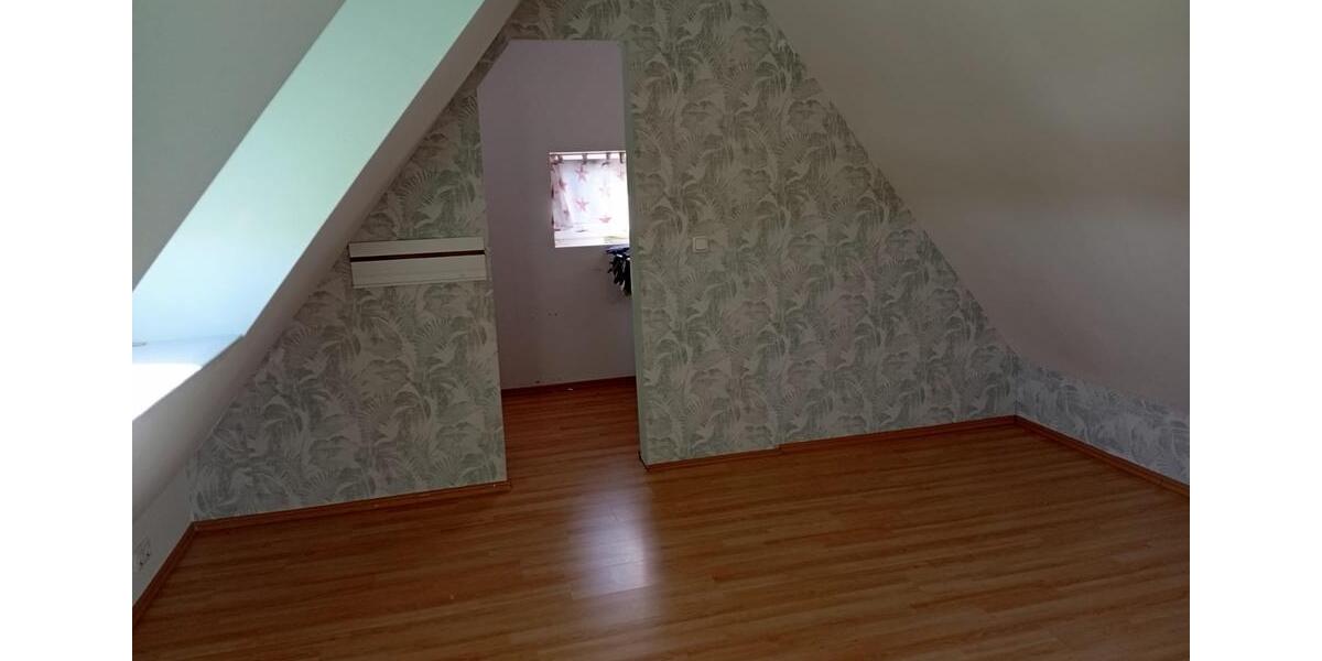 Dachgeschoßwohnung Gladbeck Brauck - 4 Zimmer, 80 m&sup2;, 1.000&euro; | Angebot:26470927
