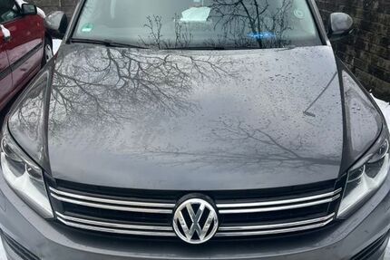 VW Tiguan 127.459 km 8.900 &euro; Ratingen 40880