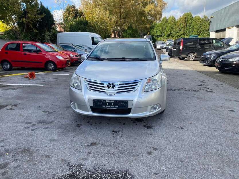 Toyota Avensis 150.620 km 7.000 € Essen 45355