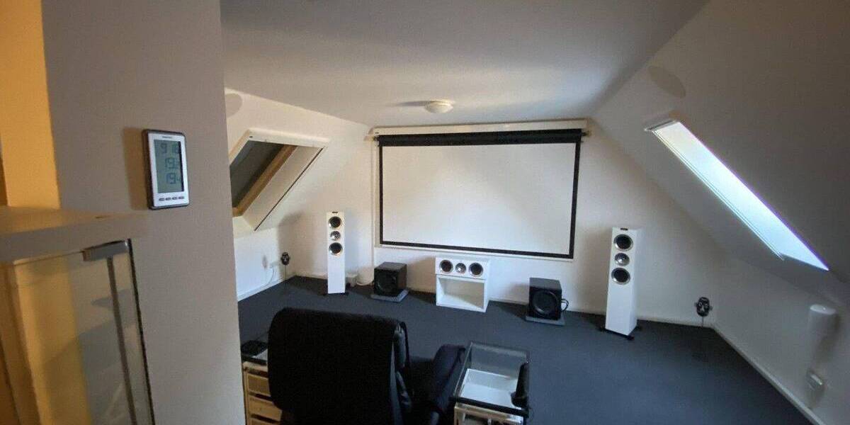 Mehrfamilienhaus, Wohnhaus Oberhausen Sterkrade-Mitte - 8 Zimmer, 201 m&sup2;, 289.000&euro; | Angebot:26908926