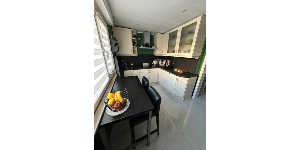 4,5-Zimmer-Wohnung mit Garage & Balkon in Alt-Wetter 4.5 zimmer