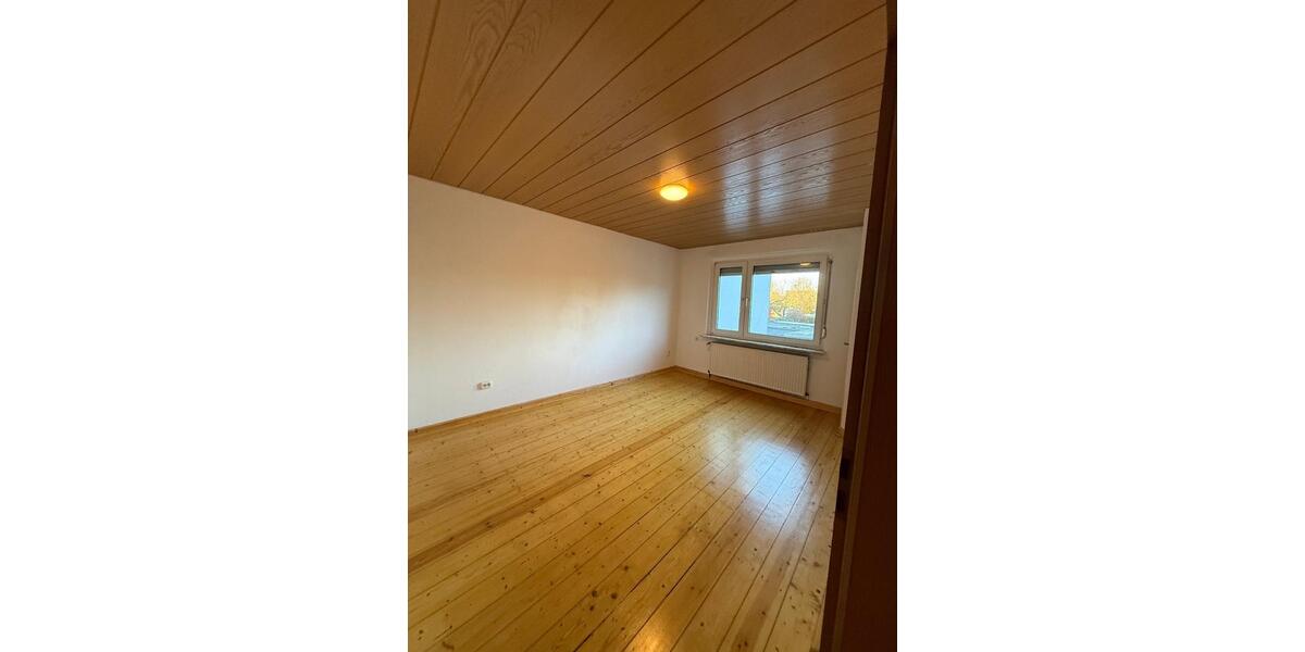 Großzügige 3,5-Zimmer-Wohnung in zentraler Lage von Bochum-Watten 3.5 zimmer