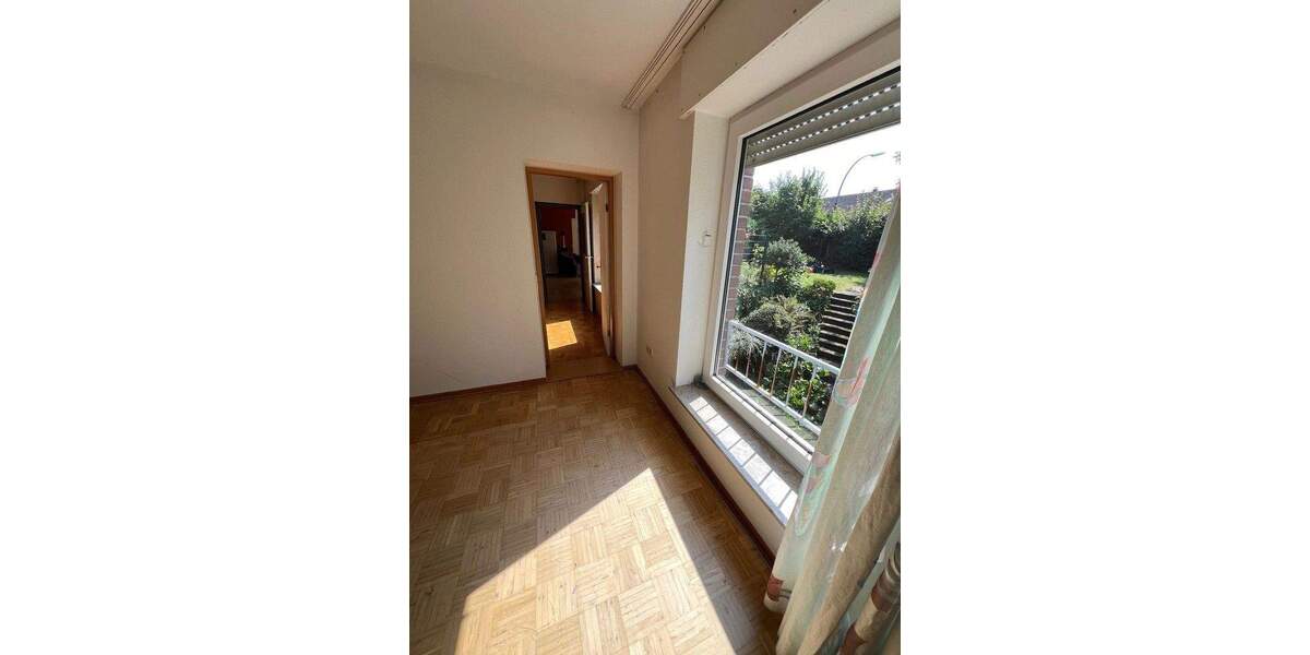 Bungalow mit großer Grundfläche Fußbodenheizung & Dämmung 1 zimmer