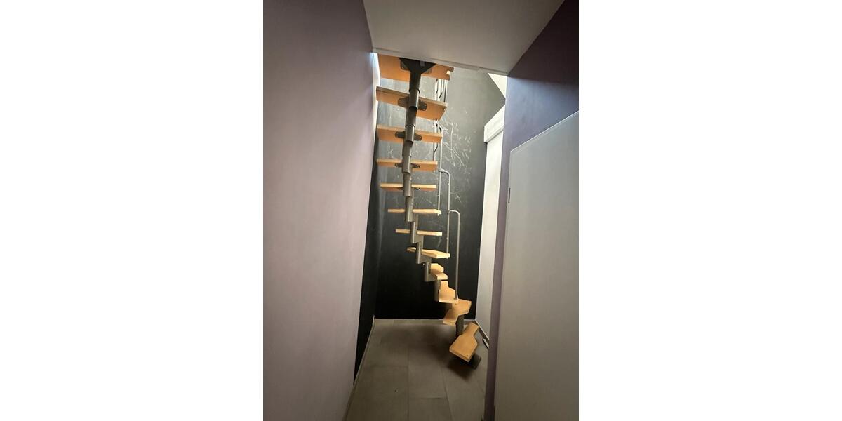 Dachgeschoßwohnung Duisburg Rheinhausen - 2 Zimmer, 72 m&sup2;, 590&euro; | Angebot:25872730