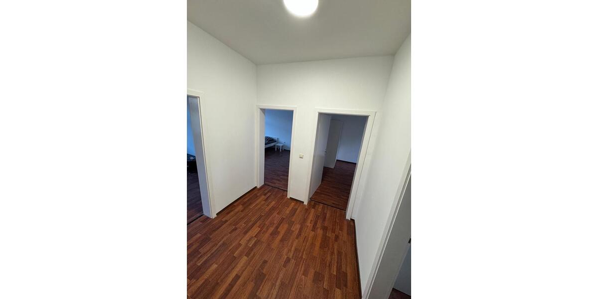 Etagenwohnung Velbert - 4 Zimmer, 90 m&sup2;, 1.210&euro; | Angebot:25882607