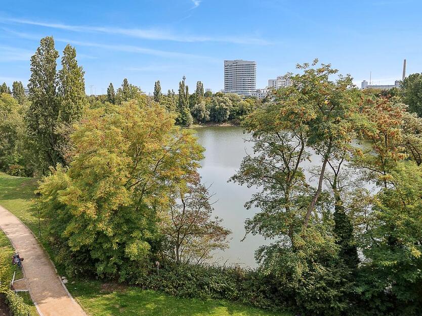 Familien aufgepasst: Großzügige 4-Zimmer-Wohnung mit Balkon und zwei Bädern (mietpreisgedämpft) zimmer