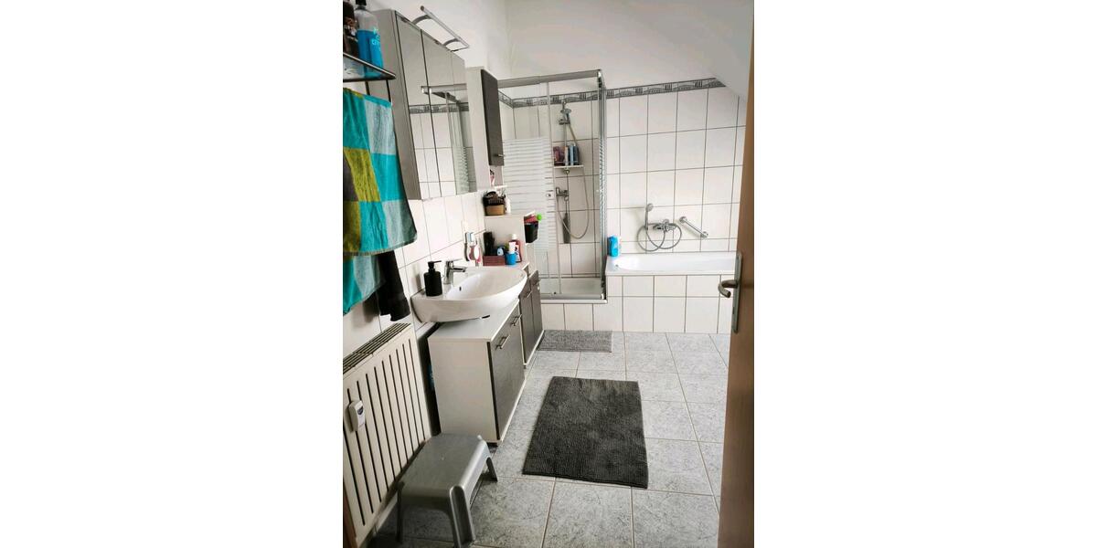 Dachgeschoßwohnung Dinslaken Lohberg - 3.5 Zimmer, 84 m&sup2;, 714&euro; | Angebot:26415664