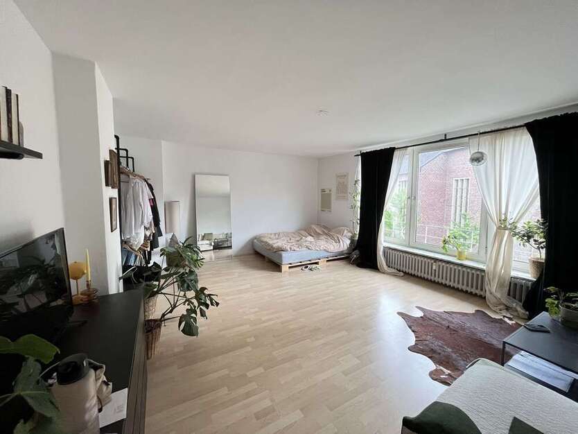 Wohnung zum Kaufen in Düsseldorf 299.000 € 74.68 m²