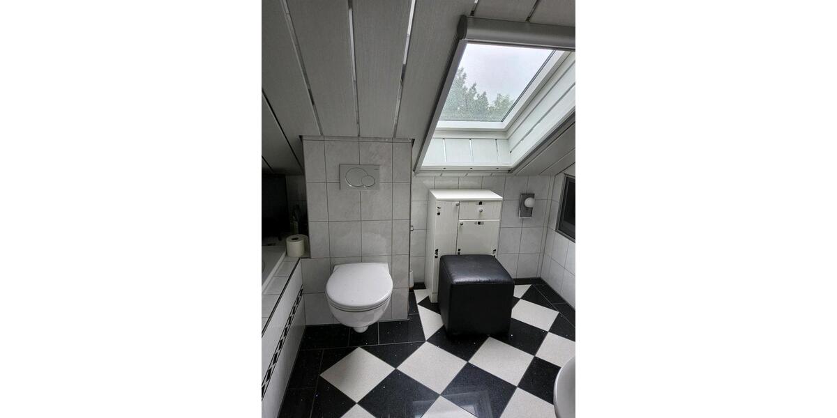 Dachgeschoßwohnung Wuppertal Elberfeld - 1 Zimmer, 28 m&sup2;, 79.000&euro; | Angebot:26462385