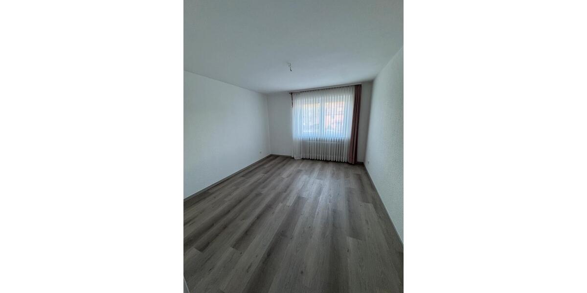 Etagenwohnung Herten Bertlich - 1 Zimmer, 100 m&sup2;, 900&euro; | Angebot:25658416