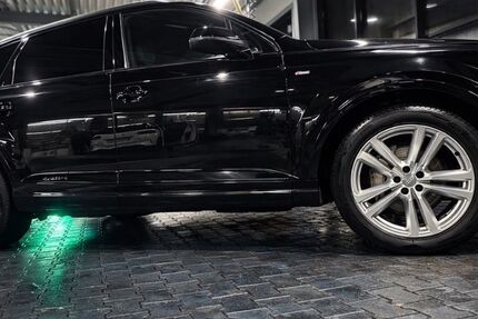 Audi Q7 150.000 km 32.900 &euro; Duisburg 47166