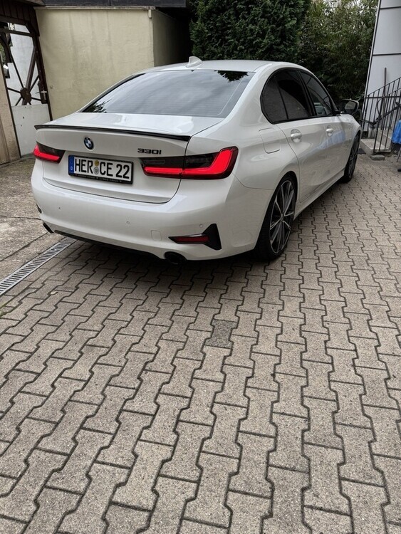 BMW 330i 61.300 km 33.500 € Herne 44623