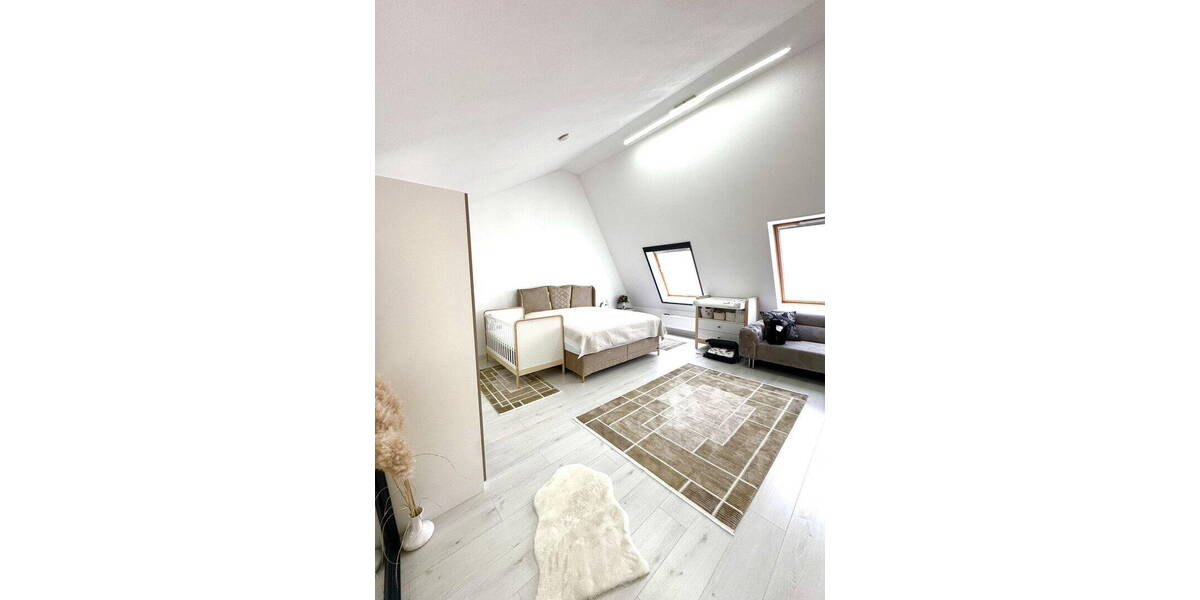 Reihenmittelhaus Essen Altendorf - 6 Zimmer, 144 m&sup2;, 589.000&euro; | Angebot:26027969