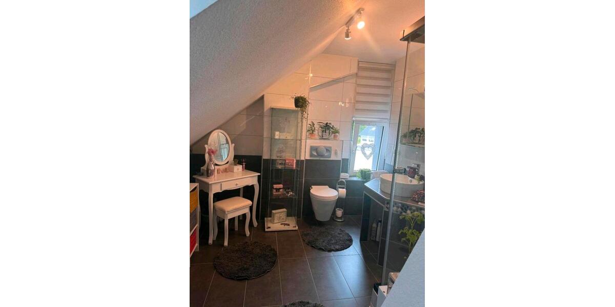 Doppelhaushälfte Duisburg Rheinhausen - 8 Zimmer, 150 m&sup2;, 499.999&euro; | Angebot:27438338