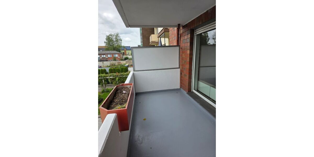 Renovierte 2,5 Zimer-Wohnung mit Aufzug, Balkonkraftwerk, Video-Sprechanlage, Garage (Warmmiete: 1.040 + 100 Garage) - Etagenwohnung Duisburg Meiderich | Angebot:27473556