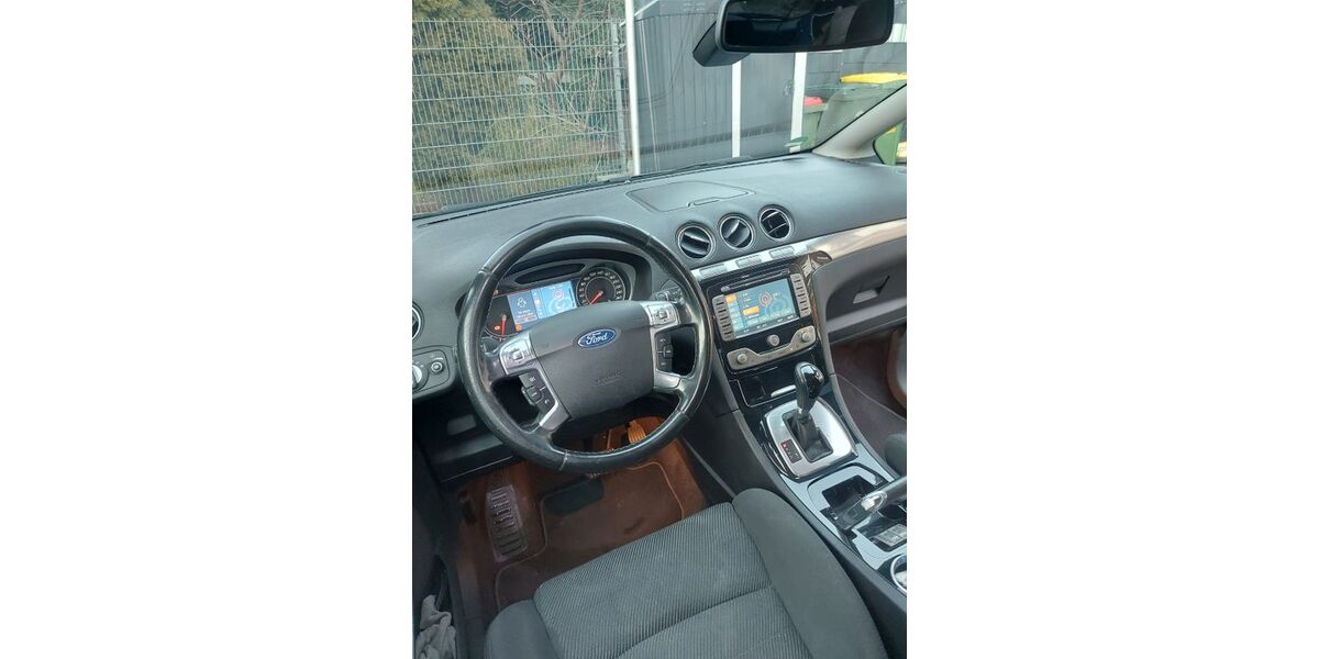 Ford S-Max 208.000 km 3.500 &euro; Essen 45355