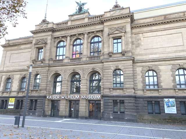 Wohnung zum Mieten in Krefeld 325 € 33 m² 1 zimmer