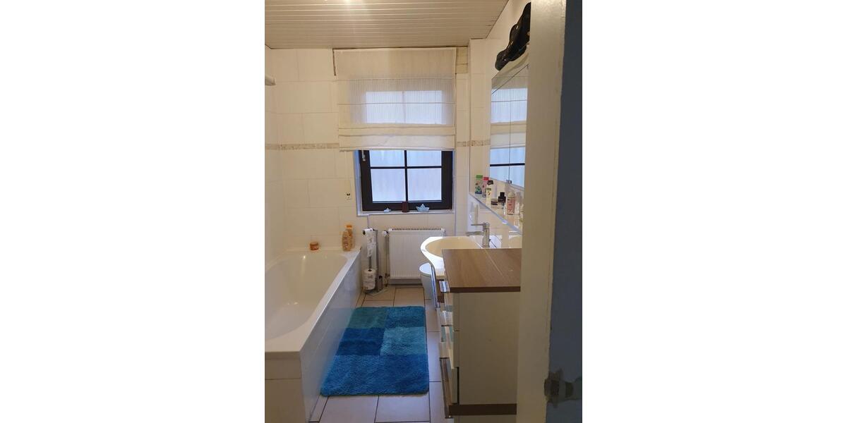 Doppelhaushälfte mal anders! Untere Etage zum Verkauf! 4.5 zimmer