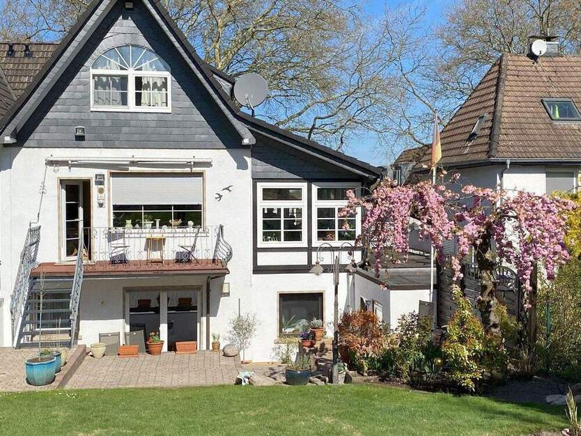 Gepflegtes Zweifamilienhaus in Essen-Kupferdreh 6 zimmer