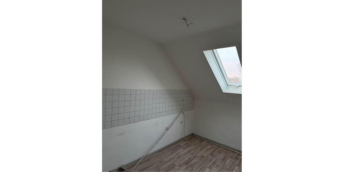 Dachgeschoßwohnung Essen Stadtbezirk III - 2 Zimmer, 46 m&sup2;, 560&euro; | Angebot:25723639