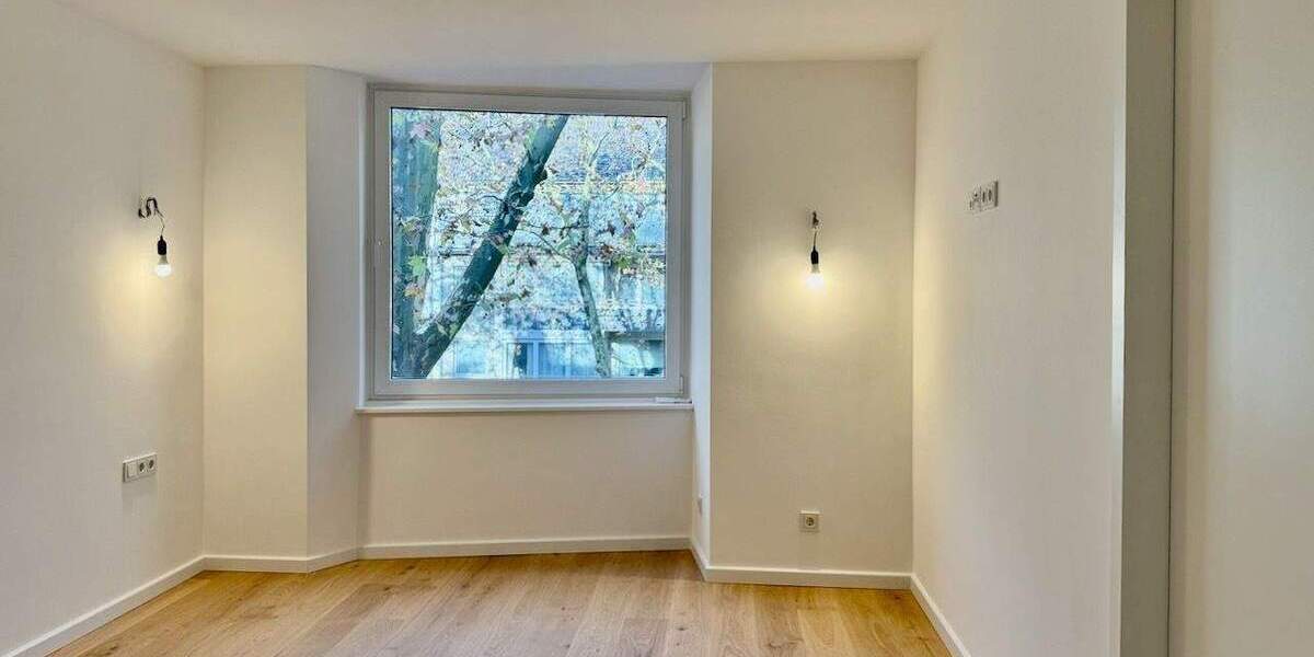 Etagenwohnung Düsseldorf Düsseltal - 4 Zimmer, 160 m&sup2;, 3.990&euro; | Angebot:25302542