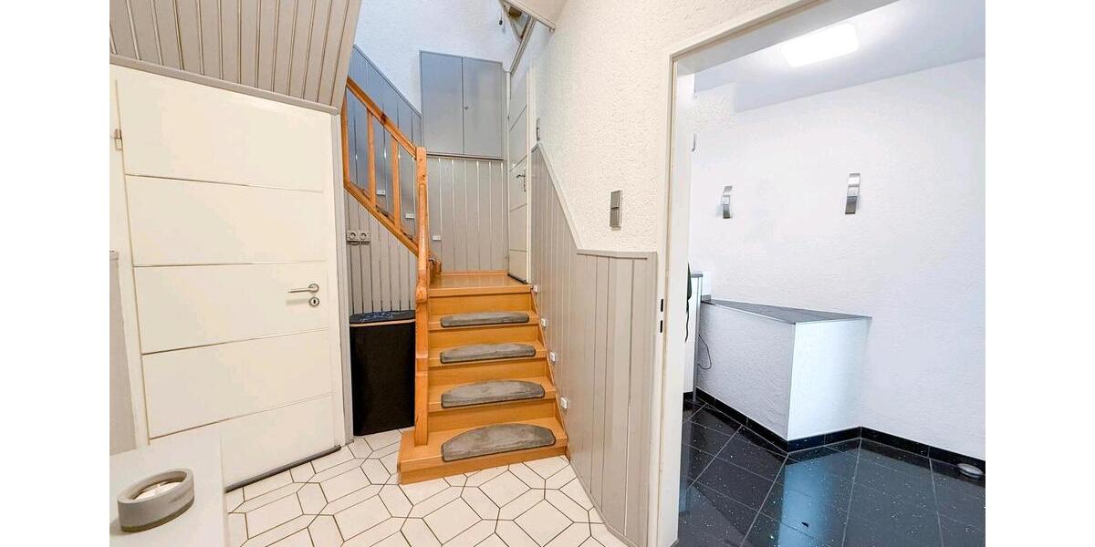 Reihenhaus Duisburg Hamborn - 5 Zimmer, 184 m&sup2;, 325.000&euro; | Angebot:27457386
