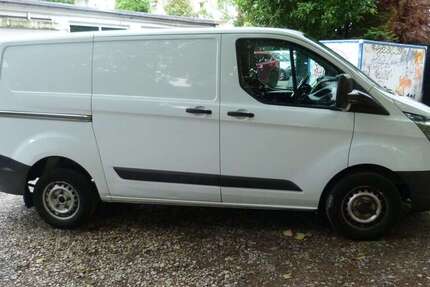 Ford Transit Custom 190.000 km 7.950 € Essen 45144