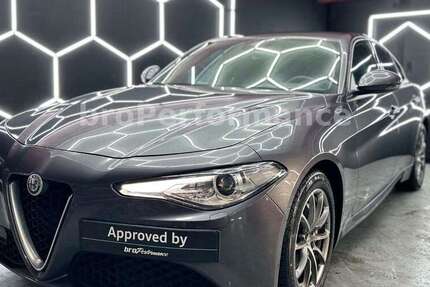 Alfa Romeo Giulia 97.000 km 20.900 € Gelsenkirchen 45892