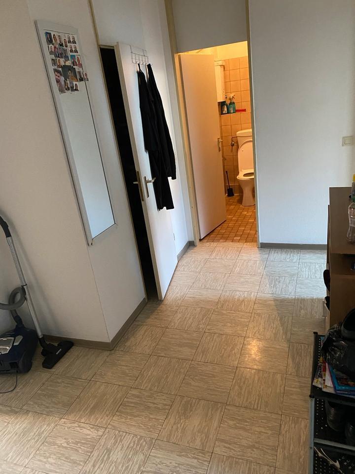 Solingen 2 Zi.Wohnung Nähe Hauptbahnhof mit Stellplatz Balkon